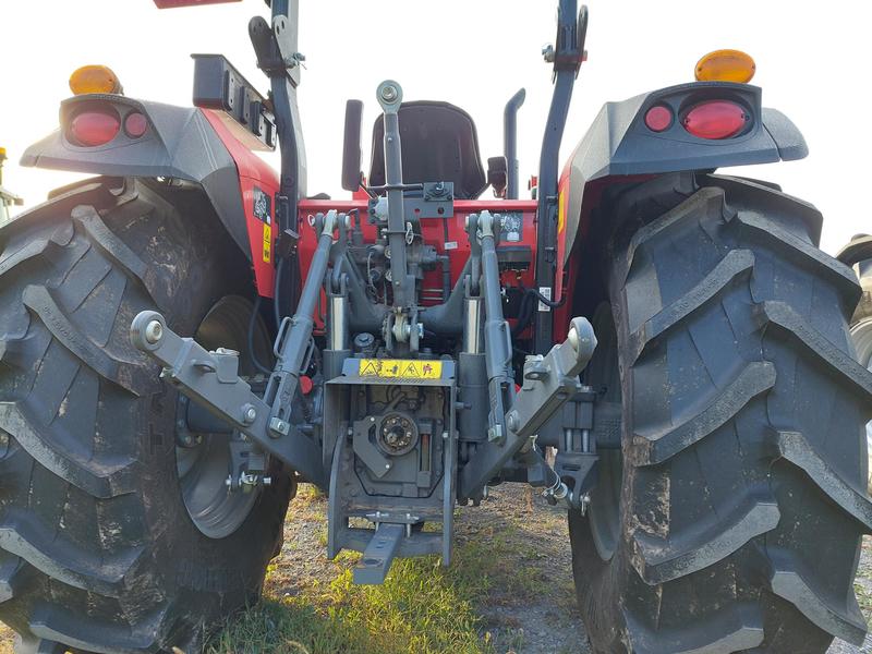 Tractors  MF4710 Photo
